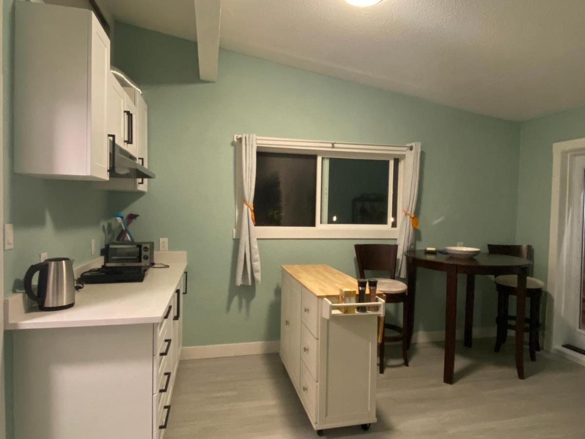 Hudson Homes Bnb Victoria Exterior photo
