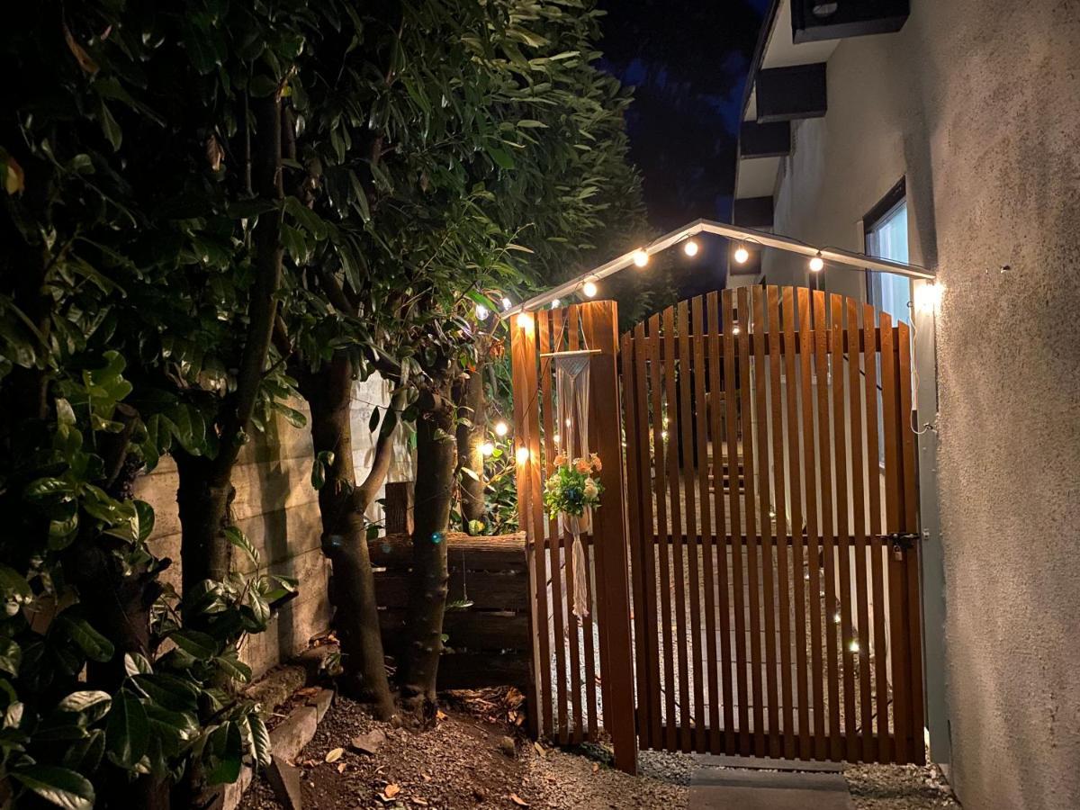 Hudson Homes Bnb Victoria Exterior photo