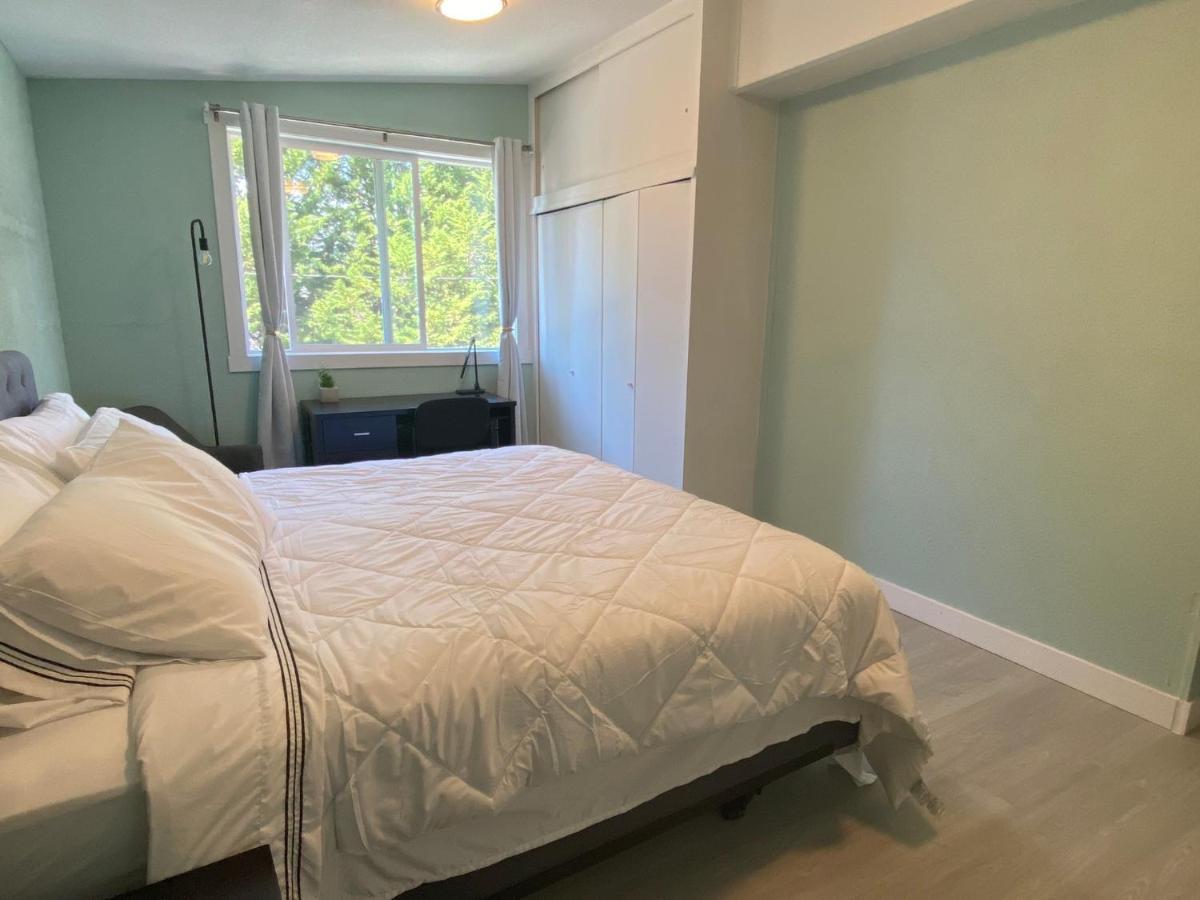Hudson Homes Bnb Victoria Exterior photo