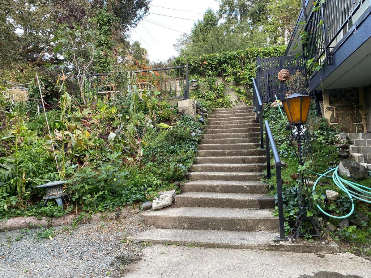 Hudson Homes Bnb Victoria Exterior photo
